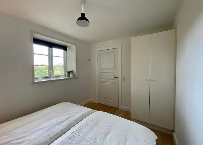 Bed and breakfast Strandby 1847 *